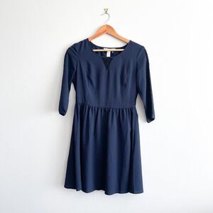 Yumi // Navy lace dress // size 2/4 // EUC